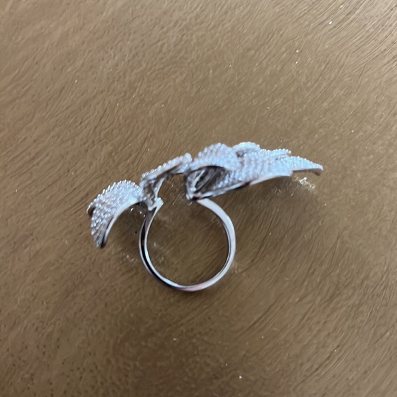Silver Flower Ring - Picture 5 of 6